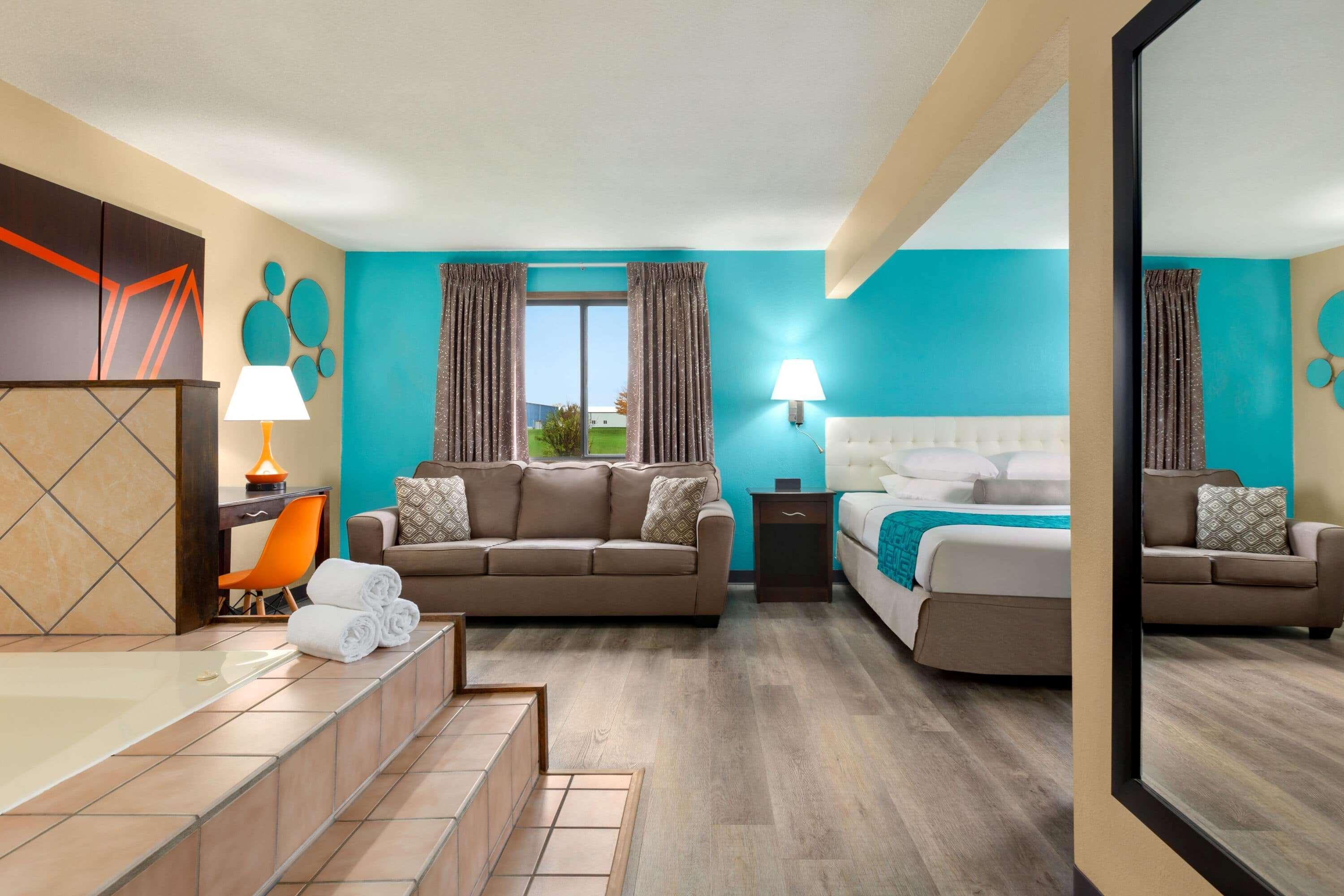 Howard Johnson By Wyndham Waterloo/Cedar Falls Екстериор снимка