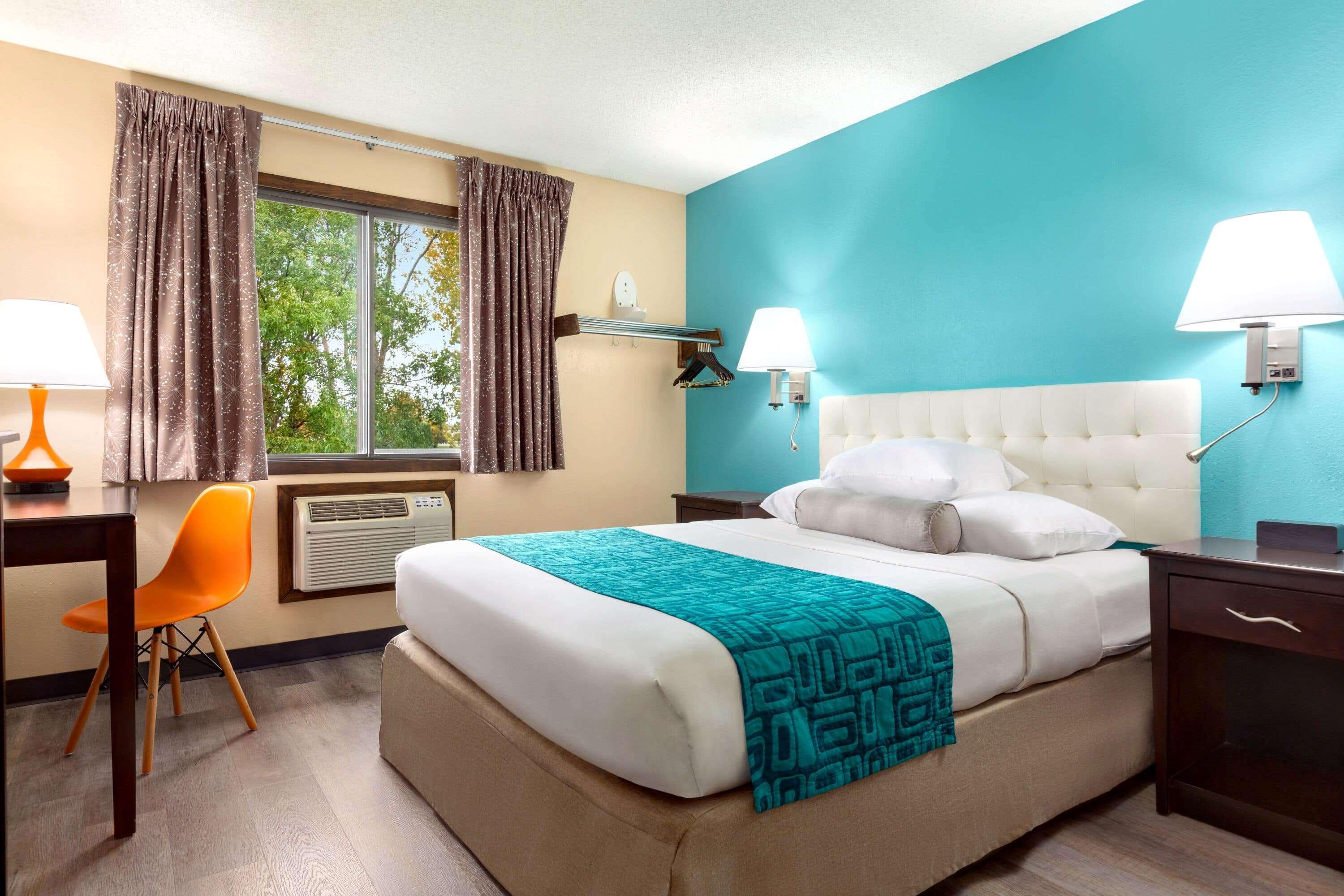 Howard Johnson By Wyndham Waterloo/Cedar Falls Екстериор снимка