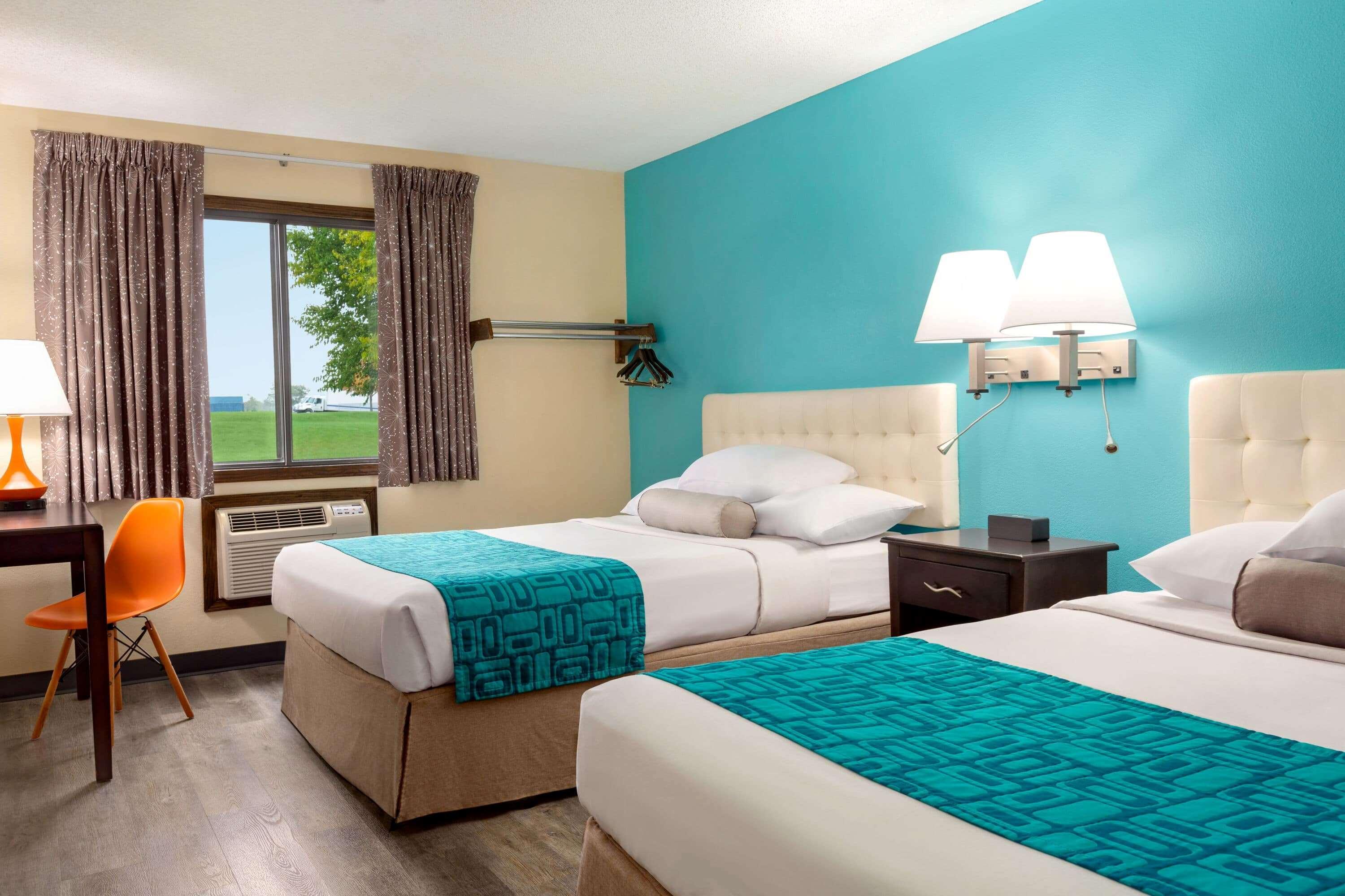 Howard Johnson By Wyndham Waterloo/Cedar Falls Екстериор снимка
