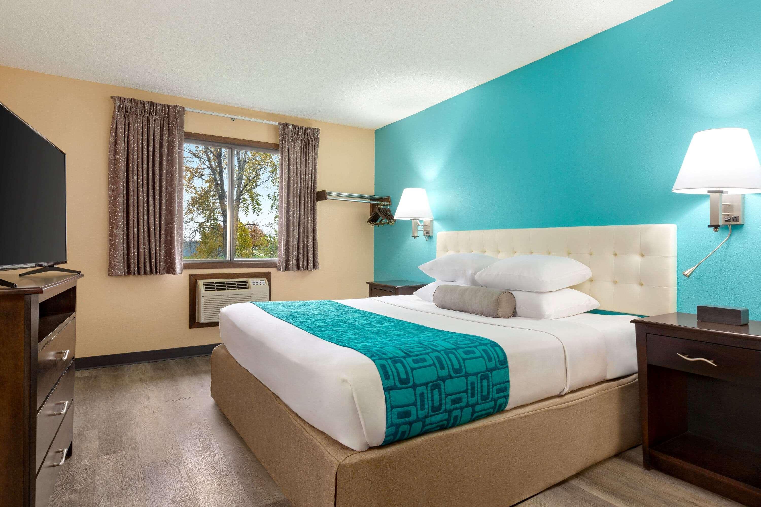 Howard Johnson By Wyndham Waterloo/Cedar Falls Екстериор снимка